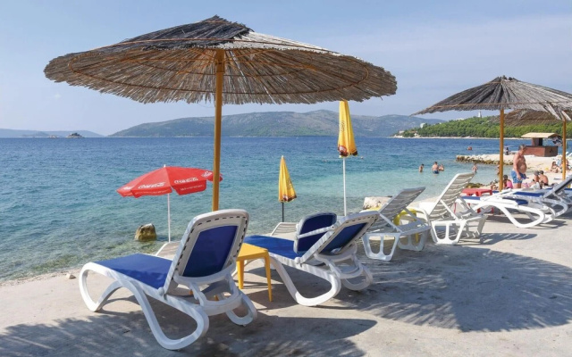 Beautiful Apartment in Seget Donji With 1 Bedrooms and Wifi