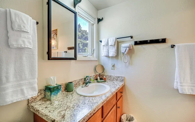 Downtown Cody Getaway - Near Buffalo Bill Center!