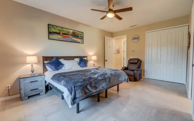 Suite Dreams Guesthouse aka Care Takeover Home