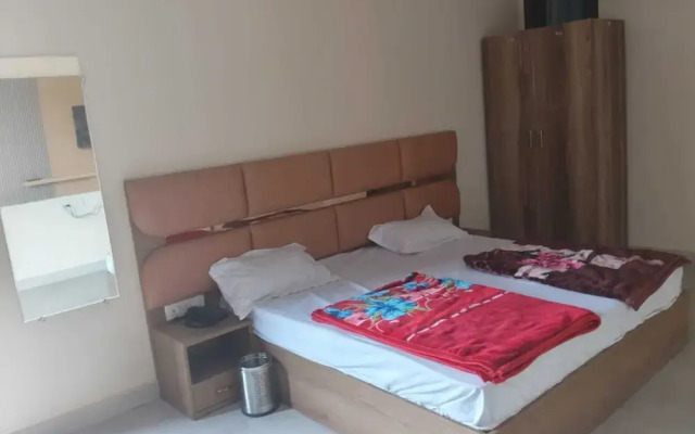 Hotel Awadh Grand