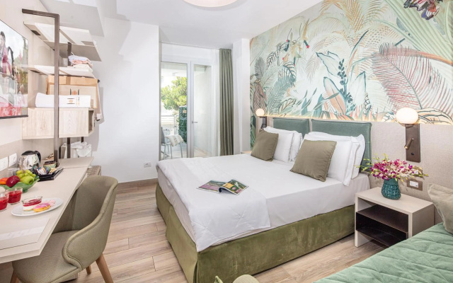 Life Hotel