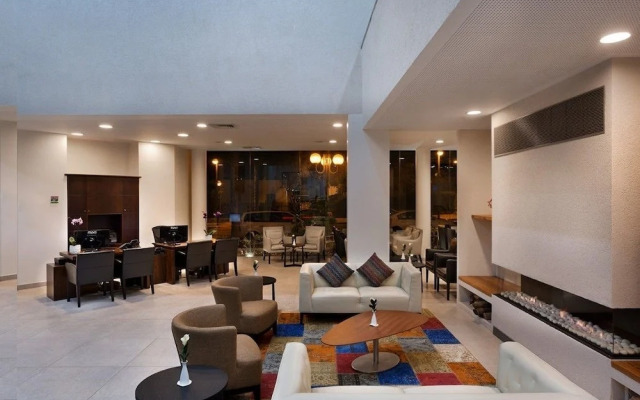 Desert Irus Hotel
