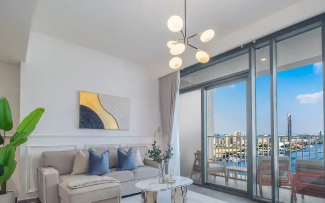 LUX  The Dubai Creek Edge Suite