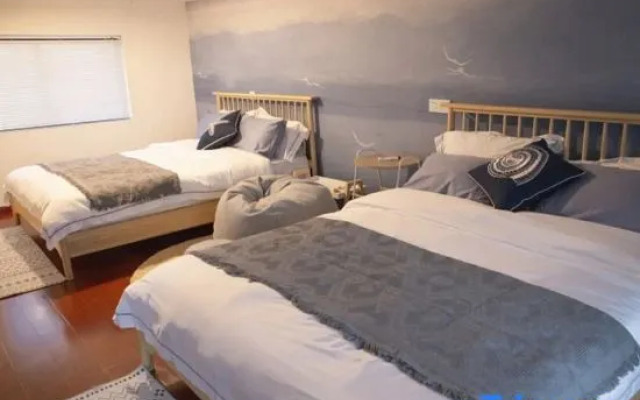 Donglin Luqi Tongyi Homestay (Shanghai Pudong New Area Lingang Avenue)