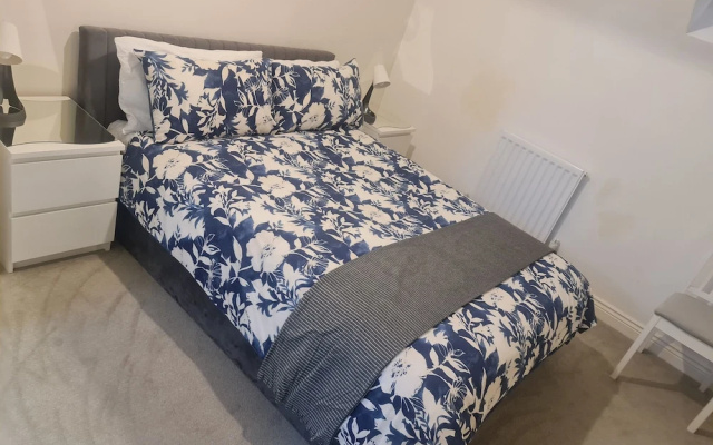 Stunning 3-bed House in Wolverhampton
