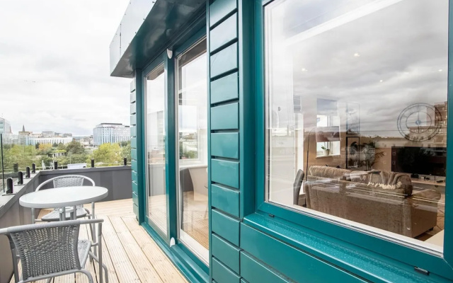 Two-bedroom Near Eton College by Belvilla