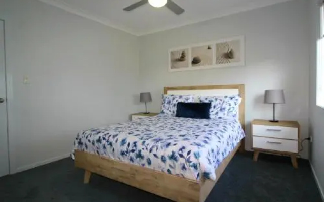 Dolphin Court 1 1 Gowing Street