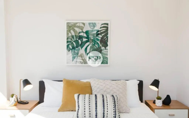 St Kilda Rd LVL4 2BDR2BATHR WIFI Albert Park