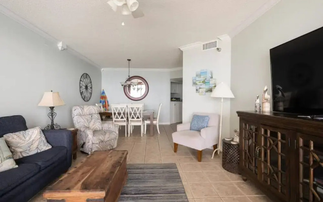 Pelican Pointe1204 3BR 2BA Gulf-front