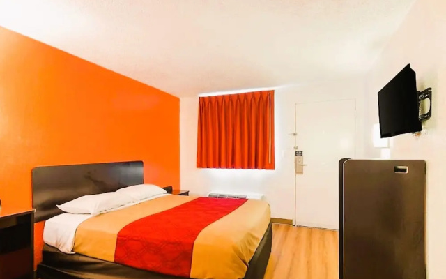 Motel 6 Mobile North