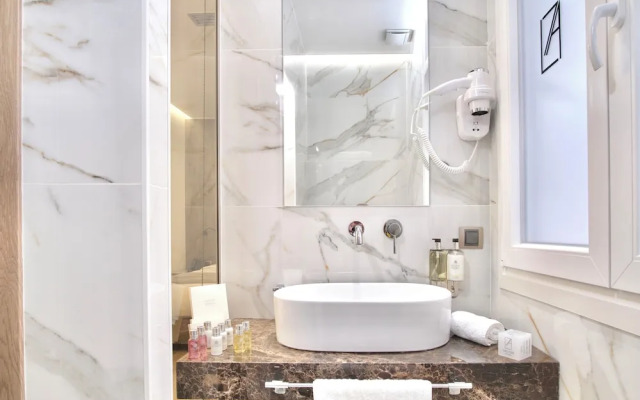 Athens The L7 Str - Luxury Boutique Collection Hotel
