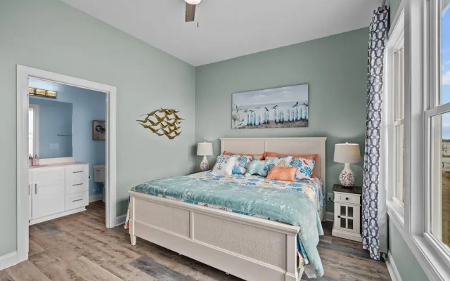 Straits Serenity 3 Bedroom Home by RedAwning