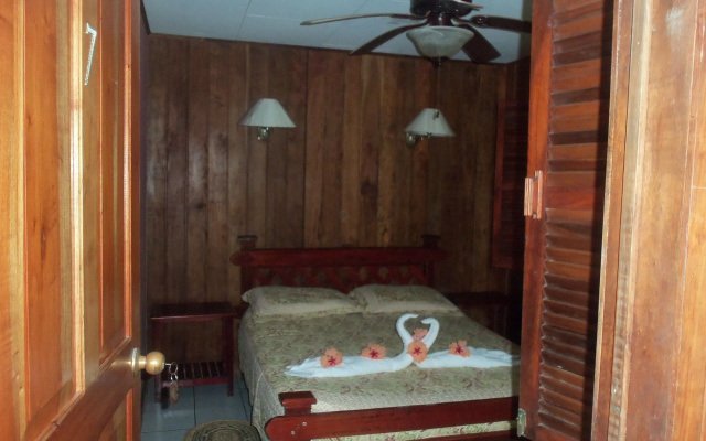 Miss Junies Lodge