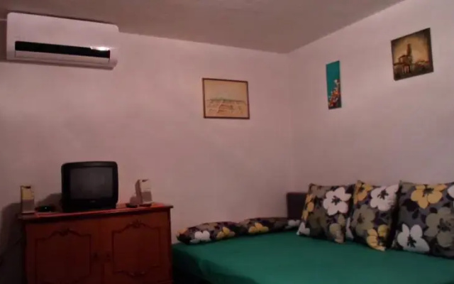 Studio Apartman Mali