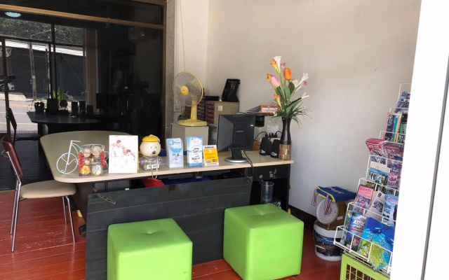 Warina Place & Serviced Apartment