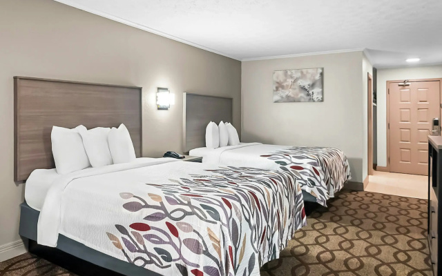 Red Roof Inn Lexington - Hamburg