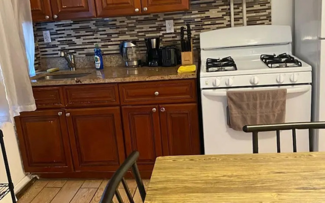 Prime Murray Hill 2 BR Gem
