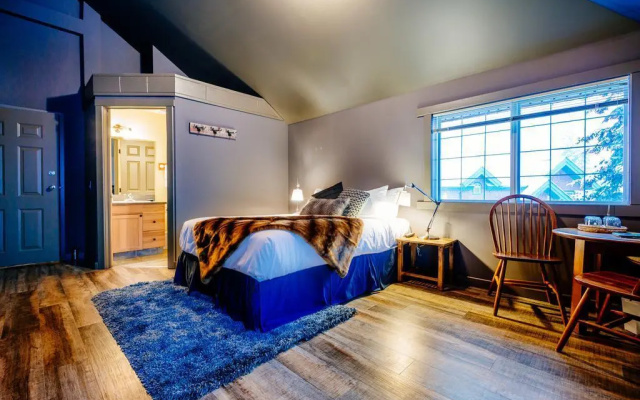 Creekside Villa