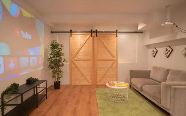Yeah Room Namba