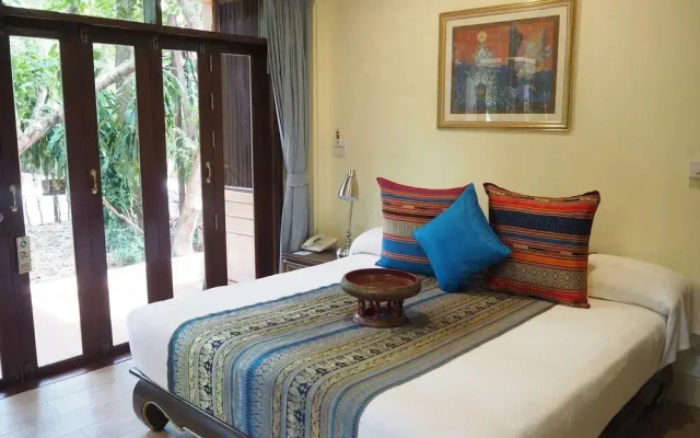Hotel Triputi Behror