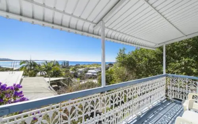 Whitecaps, 26 East Street