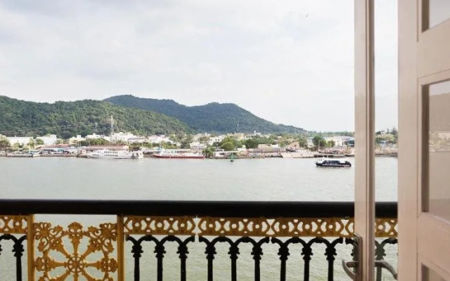 Long Chau Hotel