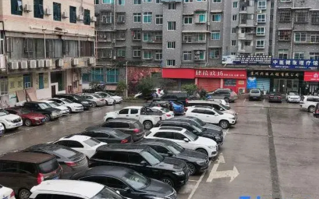 Vienna Hotel (Kaili Stadium)