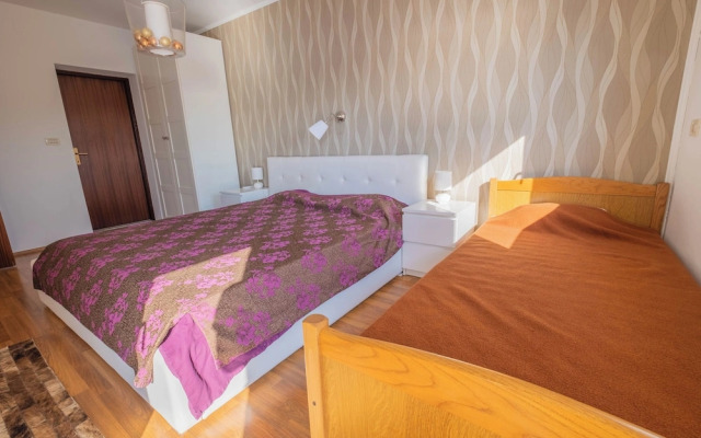 Apartment Ahel
