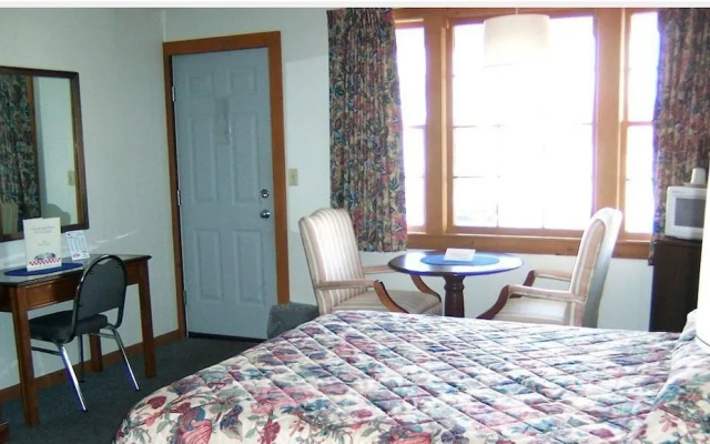 Eastview Motel