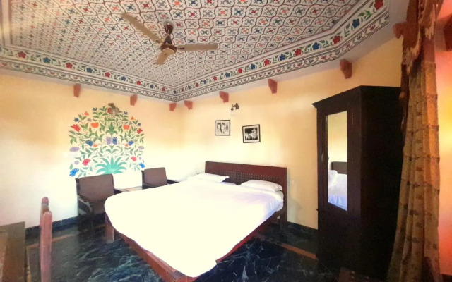 Hotel Sajjan Niwas