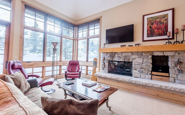 Angani Way Town102 - 3 Br Condo