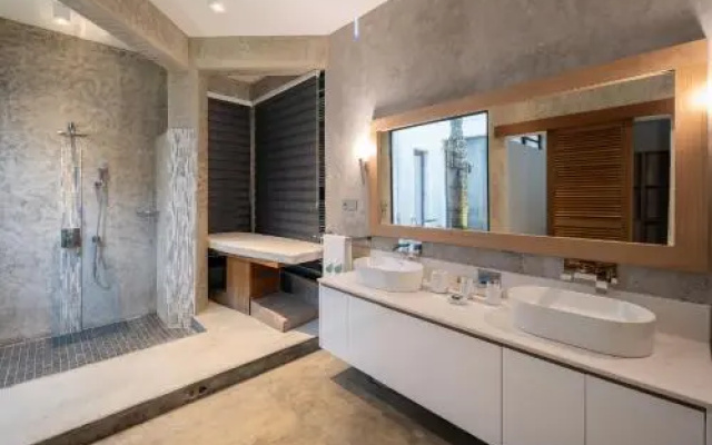 Koki Bonheur Beachfront Villa By StayMauritius