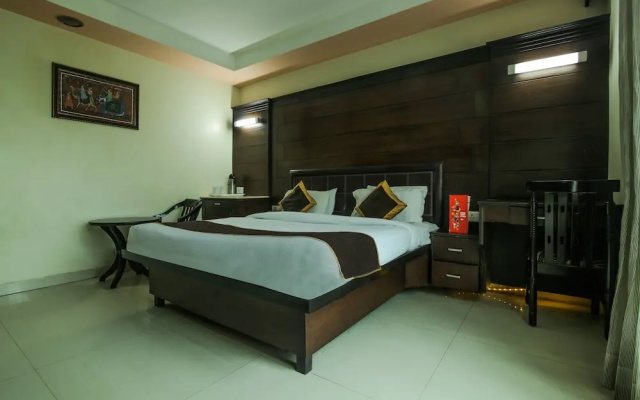 OYO 1835 Sun Hotel Agra