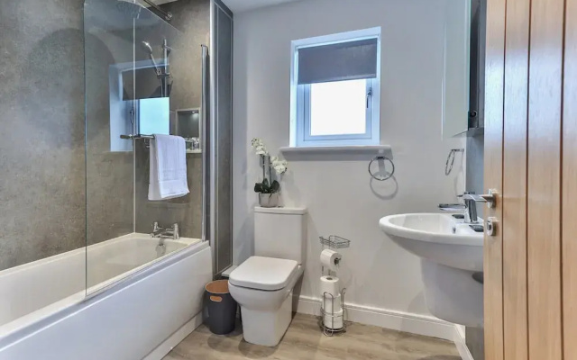 Apartment in Filey Near Sea, No Deposit
