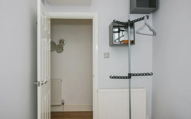 Three Bedroom Apartment in Willesden Green