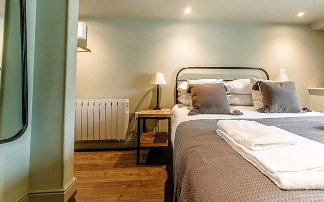 Seven Stars Penryn
