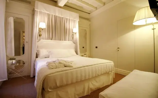 Deluxe Spanish Steps Experience