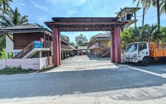 Redzwan's Beach Resort by OYO Rooms