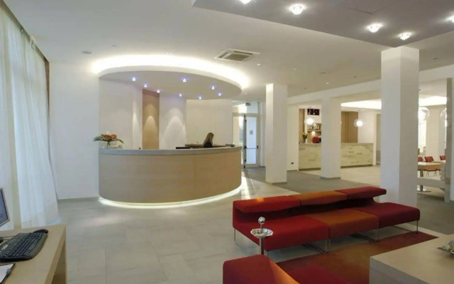 B&B HOTEL Remilia
