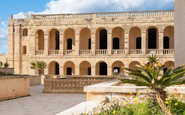 Harbour Views Gozitan Villa Shared Pool
