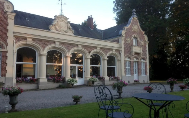 Le Château Des Ormes