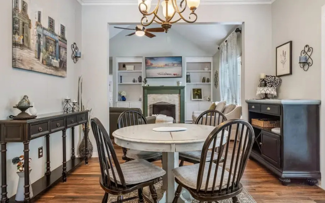 Southern Charm by Southern Vacation Rentals