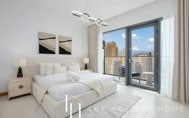 LUX  The Vida Marina Residence