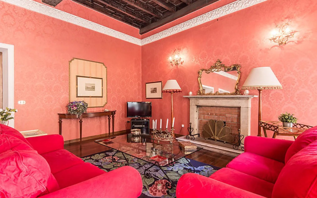 Spanish Steps Top Location