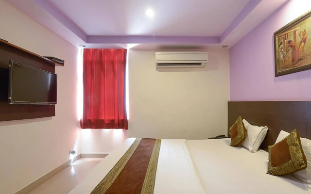 OYO 410 Hotel Lily Bay Inn