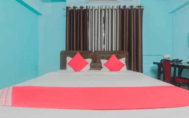 Oyo 24478 Mid City Guest House