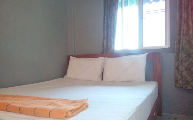 Discovery Cafe and Guesthouse