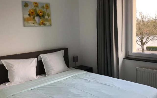 Hotel & Restaurant The Nest
