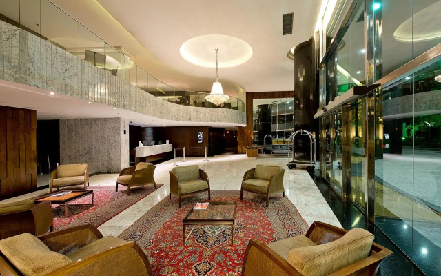 Majestic Palace Hotel
