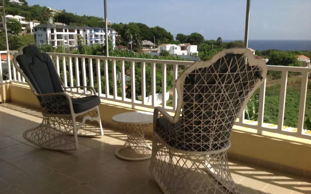 Bob & Sue's Hotel